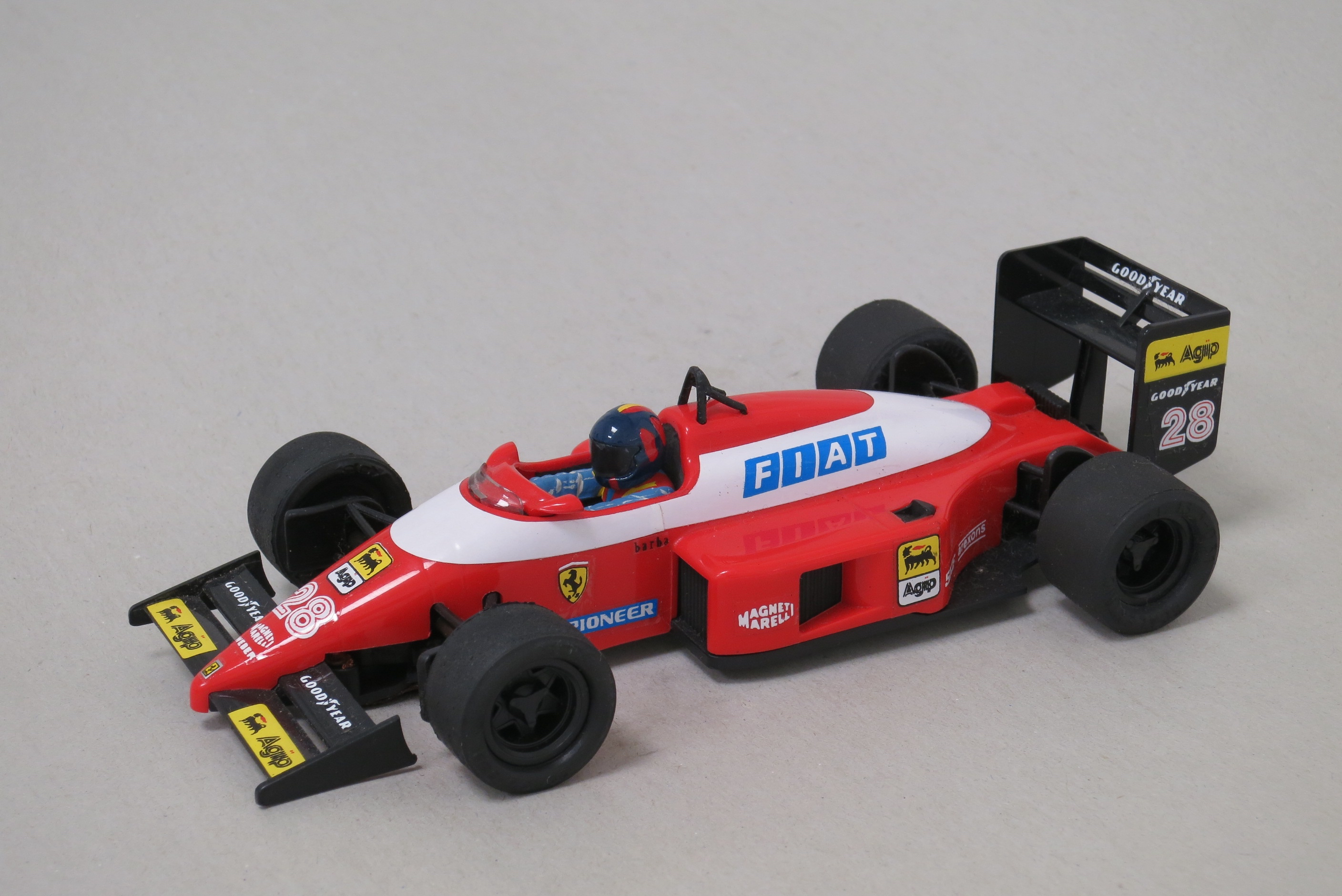 171 Ferrari F187 ,8372.jpg
