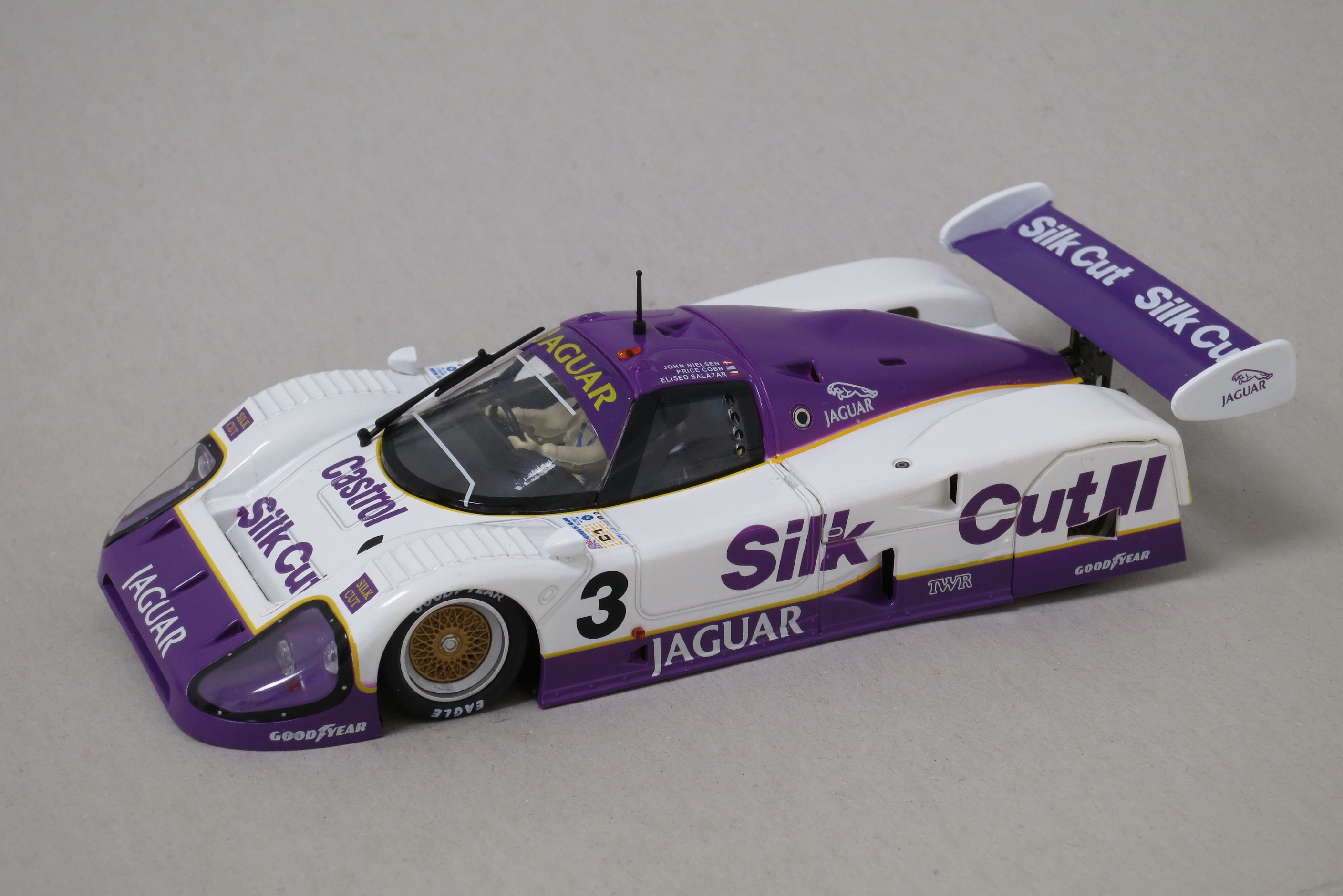 1276 Jaguar XJR12 ,CW11.jpg