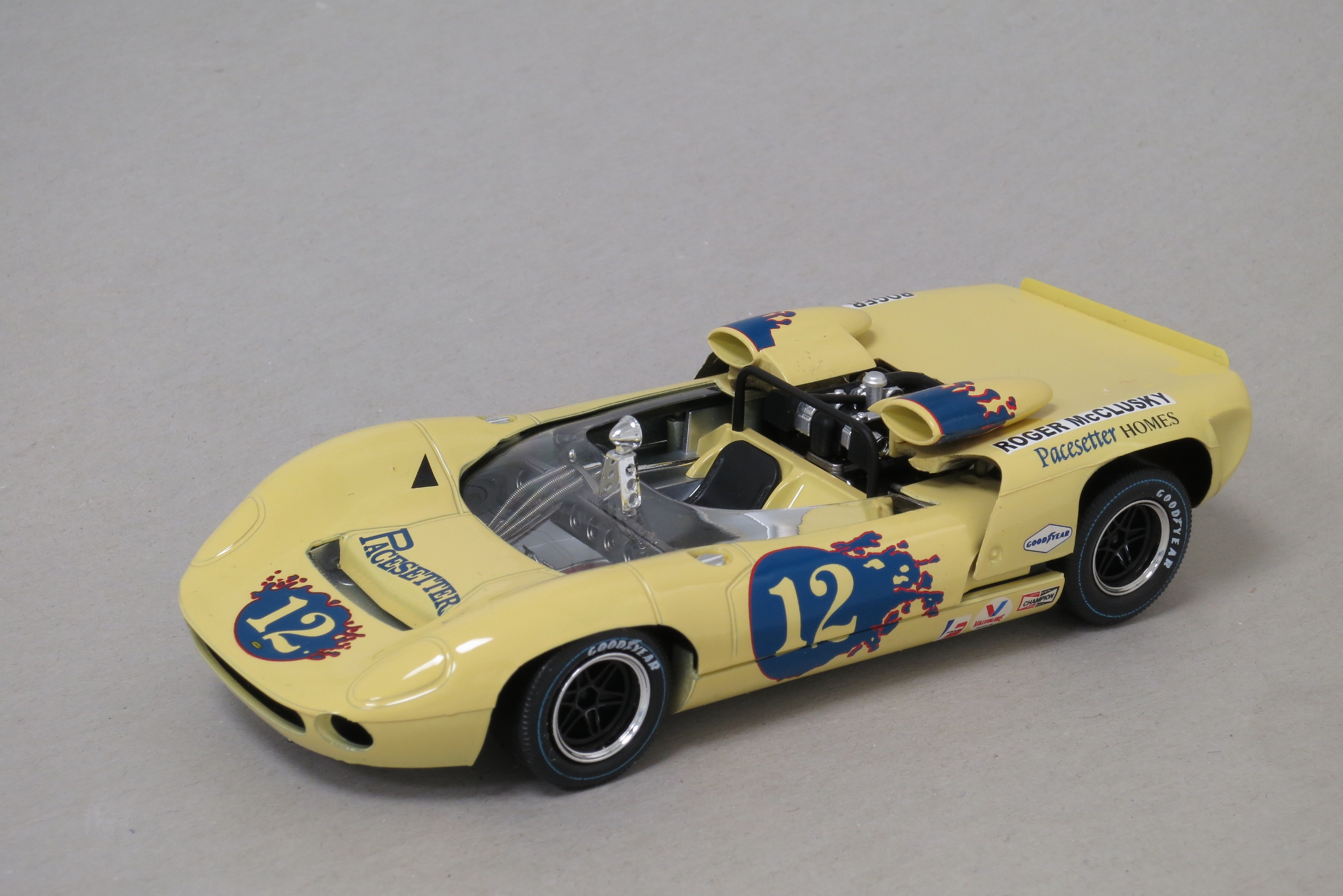 1424 Lola T70 S ,400302.jpg