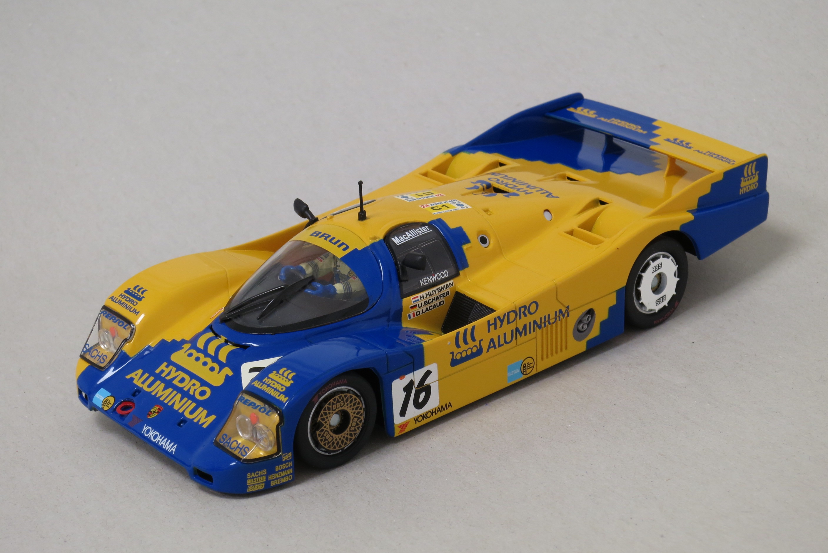 1733 Porsche 962C LH ,CA03e.jpg