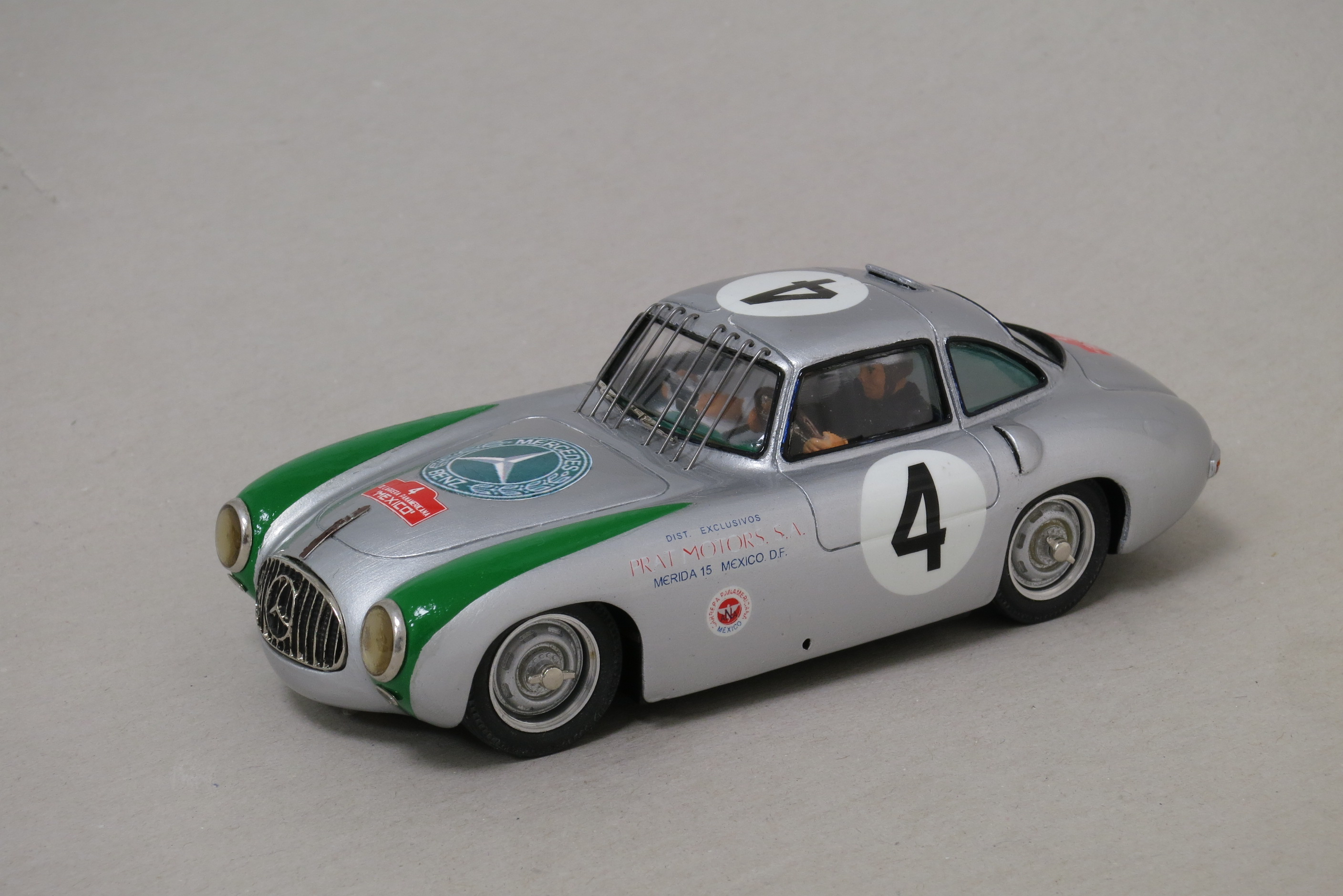2290 Mercedes 300 SL ,CJ-16.jpg