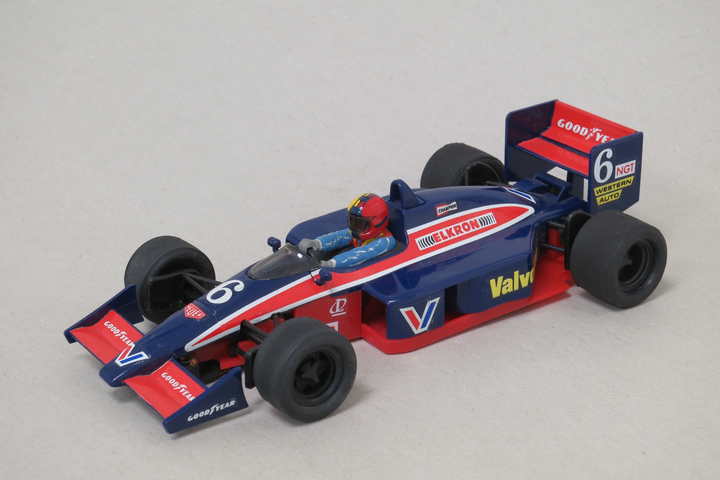 192 F-3000 (McLaren) ,8341.jpg