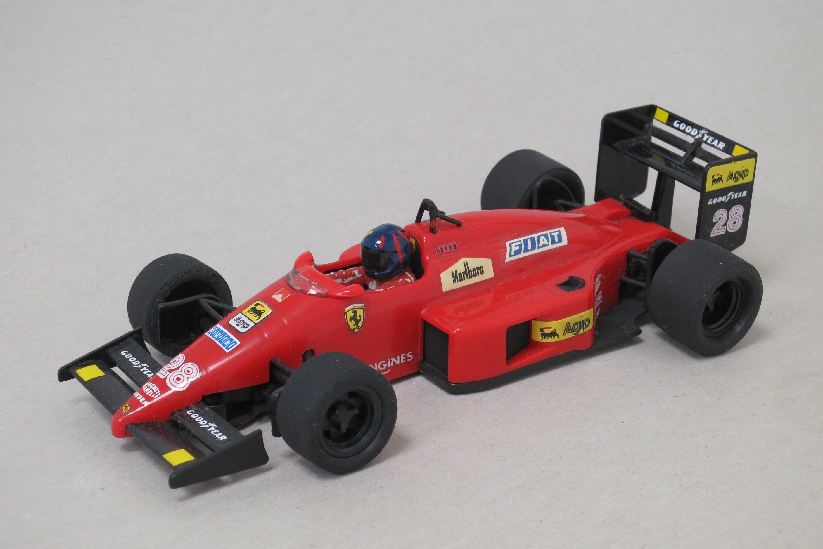 174 Ferrari F187 ,8372'.jpg